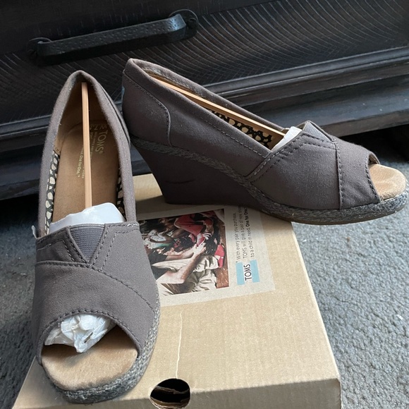 Color Ash Toms canvas wrap wedge 🤎 - Picture 1 of 2